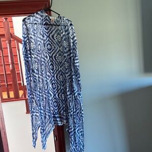 Blue and White Patterned kimono